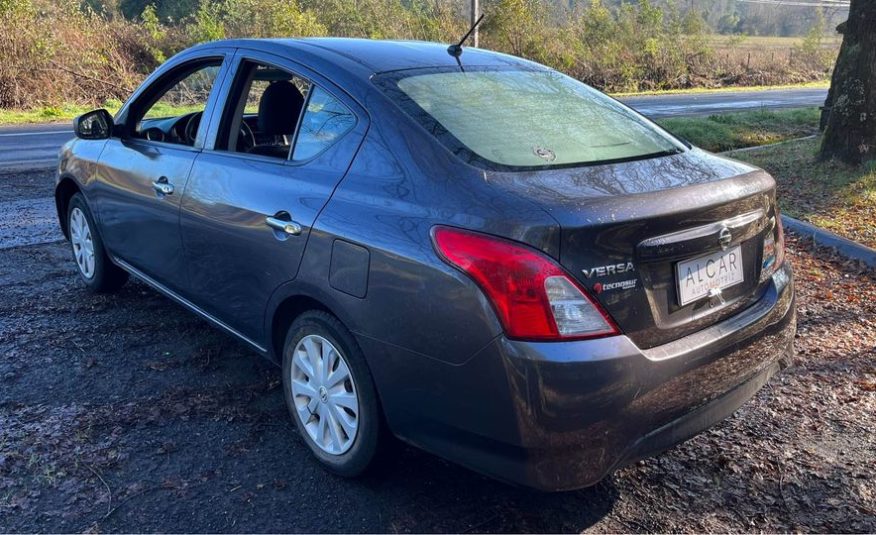 2017 Nissan Versa