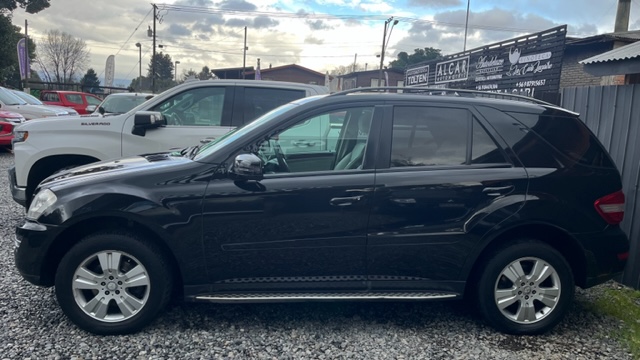 2010 Mercedes Benz ML 350